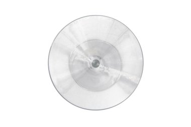 Beyaz arkaplanda izole edilmiş şarap kadehi