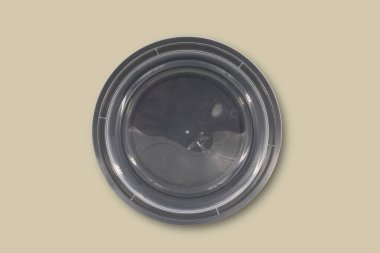 Plastik kapaklı siyah yuvarlak yiyecek tepsisi ambalaj tepsisi