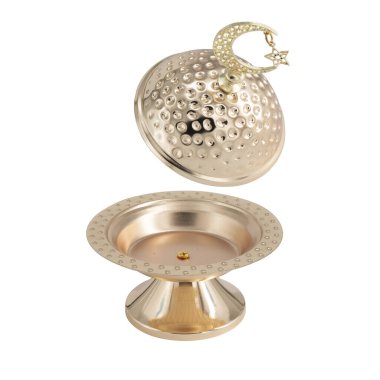 Beyaz arkaplanda izole edilmiş Ramazan metal kasesi