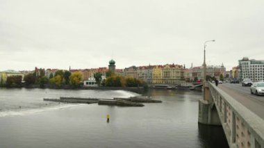 Prag binaları ve köprü, Cezh Cumhuriyeti 'nin başkenti..