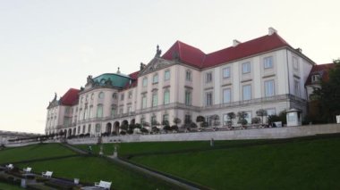 Varşova Kraliyet Kalesi, Aşağı Bahçe manzaralı.