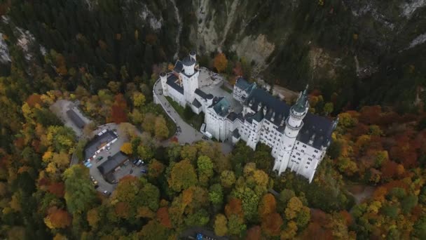 Volo Aereo Sotto Tetto Del Castello Neuschwanstein Germania Baviera — Video Stock