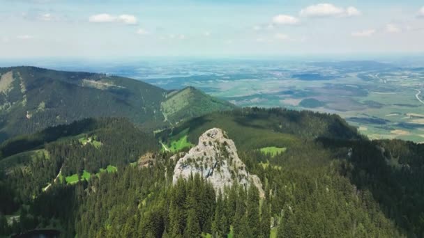 Ettal附近著名的巴伐利亚山Ettaler Manndl倾斜鸟瞰图 — 图库视频影像