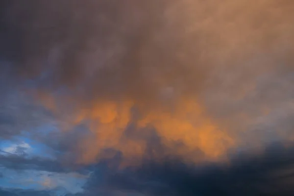 Λυκόφως Ουρανό Και Σύννεφο Στο Ηλιοβασίλεμα — Φωτογραφία Αρχείου