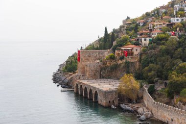 Türkiye 'nin Antalya kentindeki eski tersanenin üst manzarası.