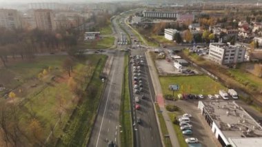 Polonya, Krakow 'daki işlek bir otoyolun havadan görüntüsü.