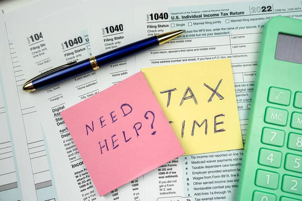 Text Tax Time Poznámkou Prázdné Daňové Formuláře 1040 Perem Kalkulačka — Stock fotografie