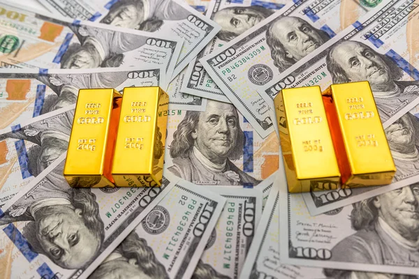 Sztabki Złota Banknotach 100 Dolarów Aktywów Finansowych Koncepcja Oszczędzania Inwestycji — Zdjęcie stockowe
