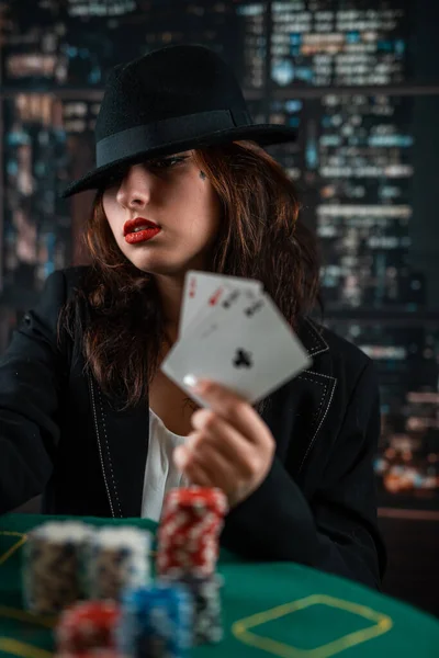 Female Hand Playing Cards Poker Chips Close Front Poker Table — Stockfoto