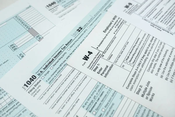 Pusty Formularz Podatkowy 1040 Biurku Termin Płatności Koncepcja Opodatkowania — Zdjęcie stockowe