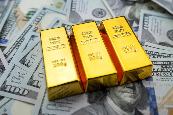 Barras Ouro Notas 100 Dólares Activo Financeiro Conceito Poupança Investimento — Fotografia de Stock