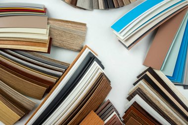 Kaplama ya da parke ev dekoru örnekleri seçiyorum. Mobilya imalatı kavramı