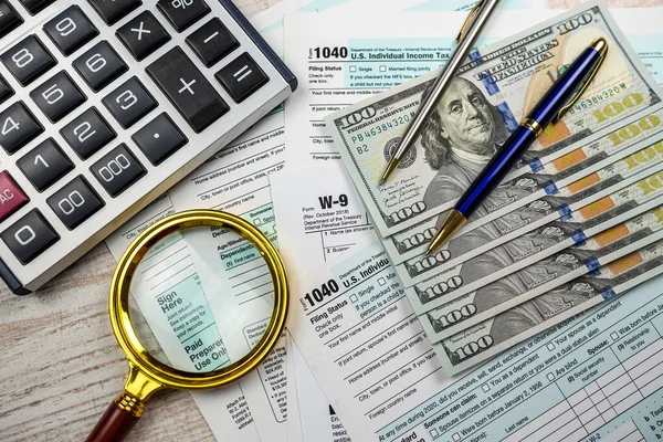 2022 Blank 1040 Tax Form Dollar Magnifying Glass Paperwork Financial — Foto de Stock