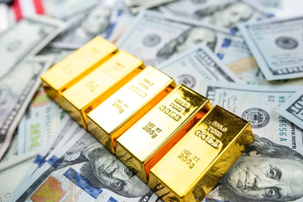 Zlaté Cihly Nad Dolarovými Bankovkami Koncept Úspor Investic Finance Bankovnictví — Stock fotografie