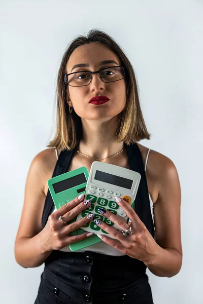 Retrato Menina Nervosa Atraente Segurando Calculadora Mordendo Unhas Isoladas Sobre — Fotografia de Stock