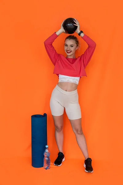 Athlete Girl Blonde Thin Holds Ball Sports Background Concept Girl — Fotografia de Stock