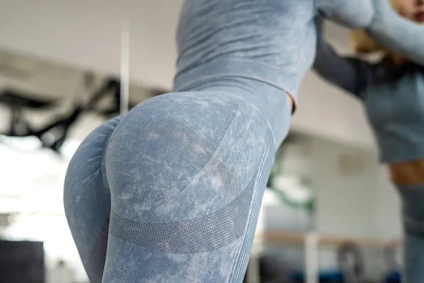Fitness Model Leggings Beautiful Buttocks Posing Gym Sports Butt Sport — Fotografia de Stock