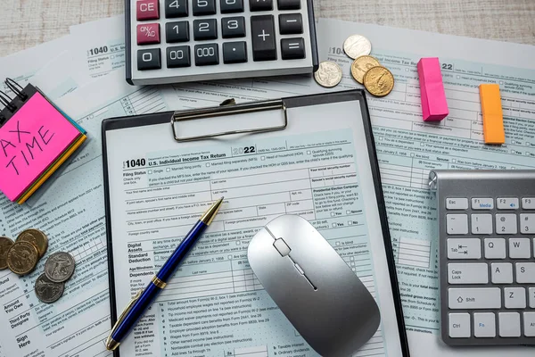 1040 Tax Forms Pen Computer Keyboard Table Accounting Concept Paperwork — Fotografia de Stock