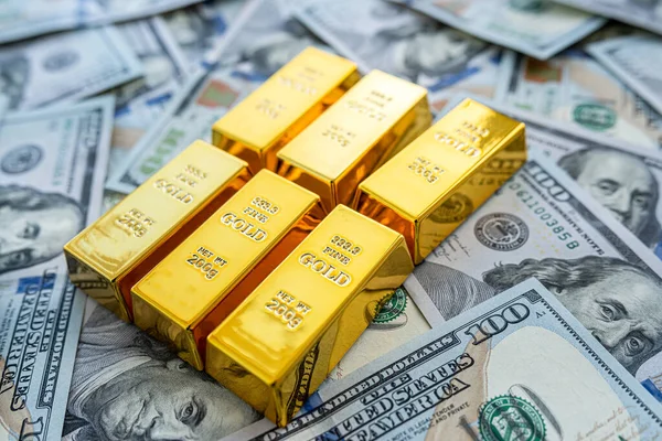 Złoty Bullion Dolarach Znaczenie Majątkowe Lub Koncepcja Finansowa — Zdjęcie stockowe