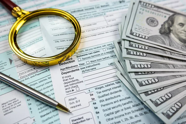Dollar Magnifying Glass Blank 1040 Individual Income Tax Form Accounting — Zdjęcie stockowe