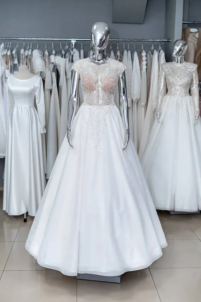 Beautiful Wedding Bridal Dresses Mannequin Showroom Mall —  Fotos de Stock