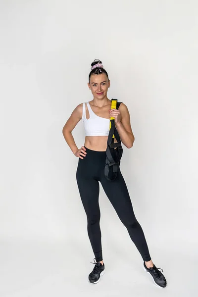 Deportista Chica Con Bucles Trx Para Los Deportes Lanzados Sobre — Foto de Stock