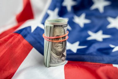 Amerikan dolarına bir sürü Amerikan doları yatırıldı. Ülkenin mali durumu. zenginlik. 