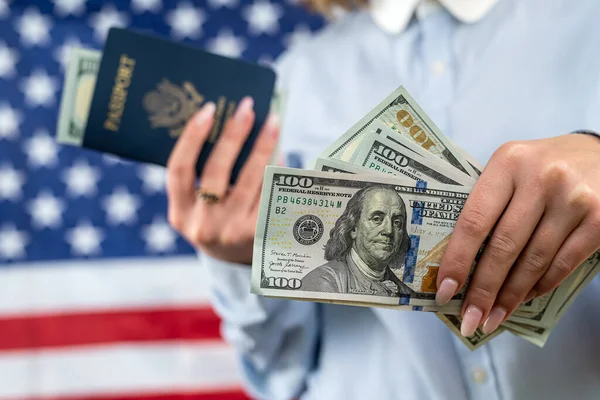 Tourist Woman Vacation Holding United States Passport Dollars Very Happy — Foto Stock