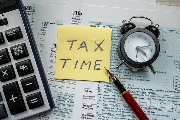 1040 Tax Form Pen Calculator Alarm Clock Annual Tax Payment — Stock Fotó