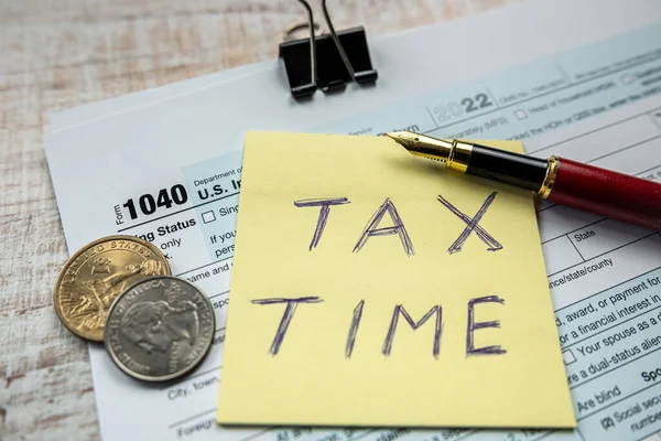 2022 Blank 1040 Individual Tax Form Stickers Tax Time Concept — Fotografia de Stock