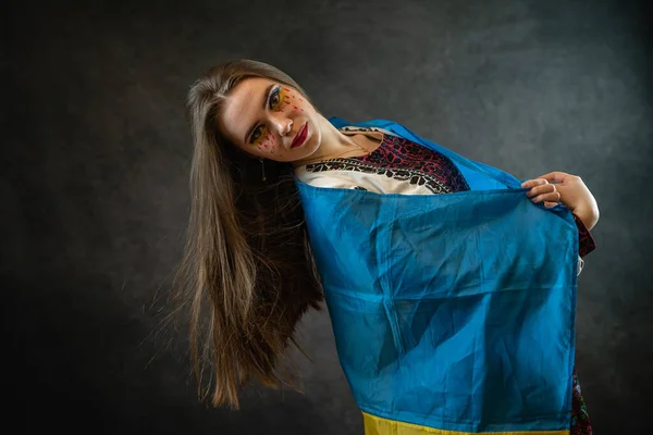 Beautiful Brunette Ukrainian Woman National Clothing Embroidery Dresses Sad War — Stock Photo, Image