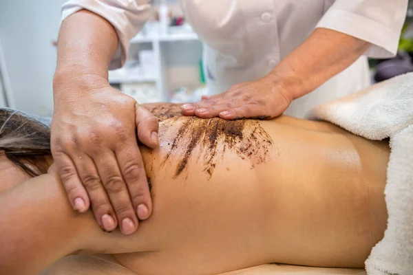 Therapist Specialist Makes Therapeutic Massage Back Female Client Spa Salon — 스톡 사진