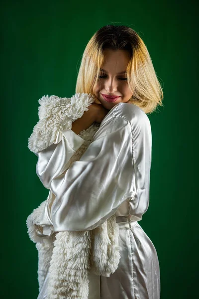 Jeune Femme Robe Délicate Pose Dans Studio Isolé Sur Fond — Photo