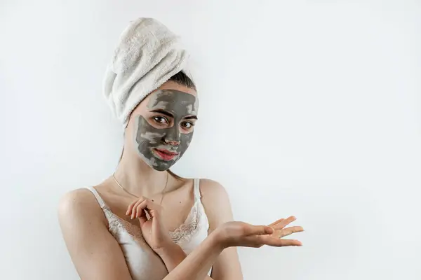 Young Charm Woman Wear Towel Pampering Face Mud Black Clay — Stock Photo, Image