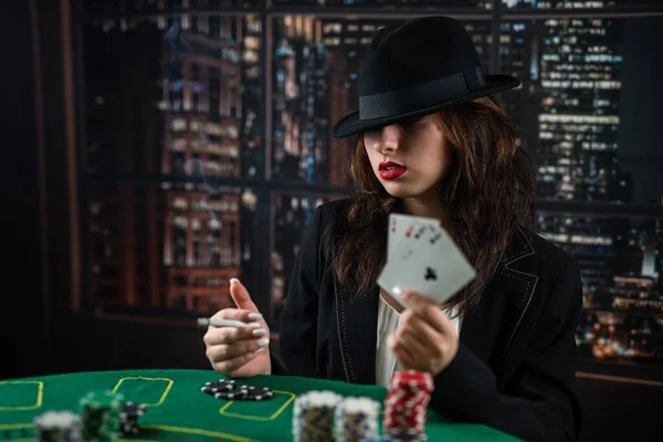 Woman Hand Takes Poker Cards Poker Table Risky Bets Poker — Φωτογραφία Αρχείου