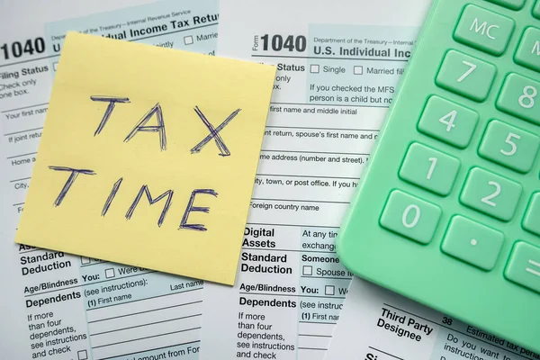 Blank 1040 Individual Tax Form Sticker Tax Time Deadline Taxation — Fotografia de Stock