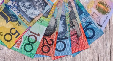 Avustralya parası para birimi olarak Avustralyalı Aud 'un renkleriyle dolu. Para ve finans.