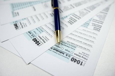 Kalem boş 1040 Vergi İade Formu 2022. Teslim tarihi, evrak işleri.