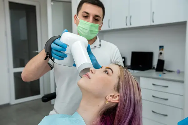 Male Dentist Takes Photo His Client Teeth Appointment Dental Clinic — Stock Photo, Image