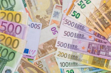 Avro banknotları, bir sürü AB parası. Yatırım konsepti kaydediliyor