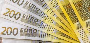 Finansal özgeçmiş olarak farklı Eu kağıdı Euro banknotları. Finans kavramı