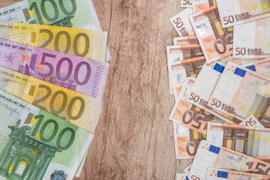 Avrupa banknotlarının çeşitli değerleri. Para kavramı