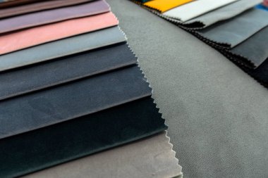  Yeni kanepe için farklı renkte doku örnekleri. Mobilya ve iç mekanlar için malzeme 