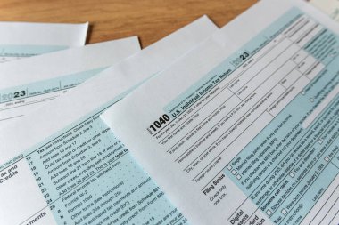 Boş gelir vergisi formlarının kapatılması 1040, son teslim tarihi