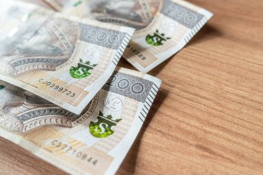 Masada 200 'e yakın Polonya parası (PLN) var. Yatırım konsepti kaydediliyor