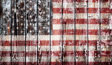 Vatansever, klasik bir geçmişi var. Eski, yıpranmış tahtaların dokusuna Amerikan bayrağı boyanmış..