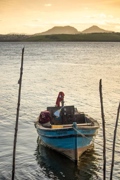 Vitoria市Ilhas Das Caieiras日落时的木船 — 图库照片