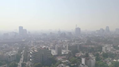 cdmx, Mexico, 24 03 28, Mexico City Panorama 'sı, gün boyunca hava kirliliği, insansız hava aracı bakış açısı,