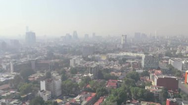 cdmx, Mexico, 24 03 28, Mexico City Panorama 'sı, gün boyunca hava kirliliği, insansız hava aracı bakış açısı,