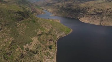 El Potosino Barajı, San Luis Potosi Doğal Alanı, Dağlı ve Yeşil Arazili Güzel Hava Manzarası, Kentsel Alanı olmayan